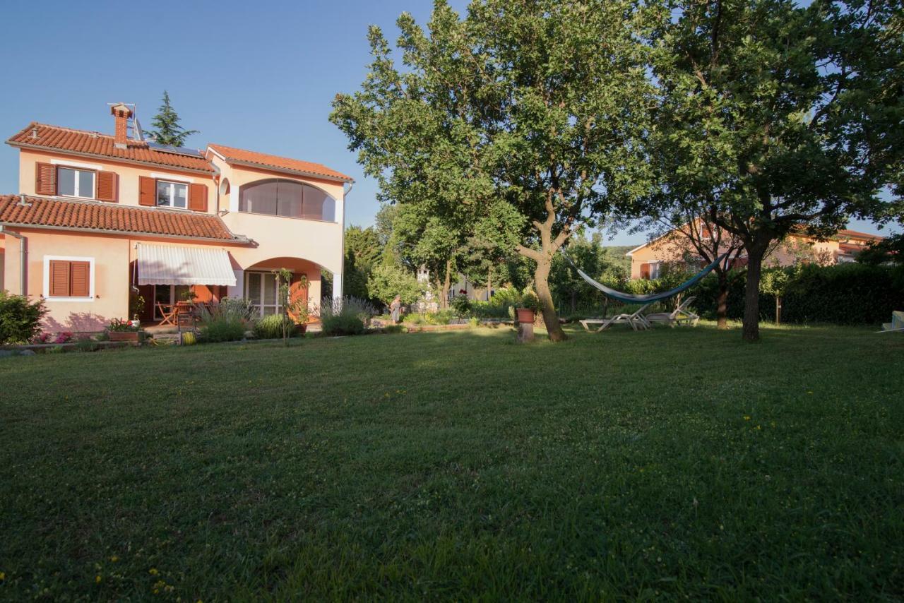 Apartments Eli Labin  Εξωτερικό φωτογραφία
