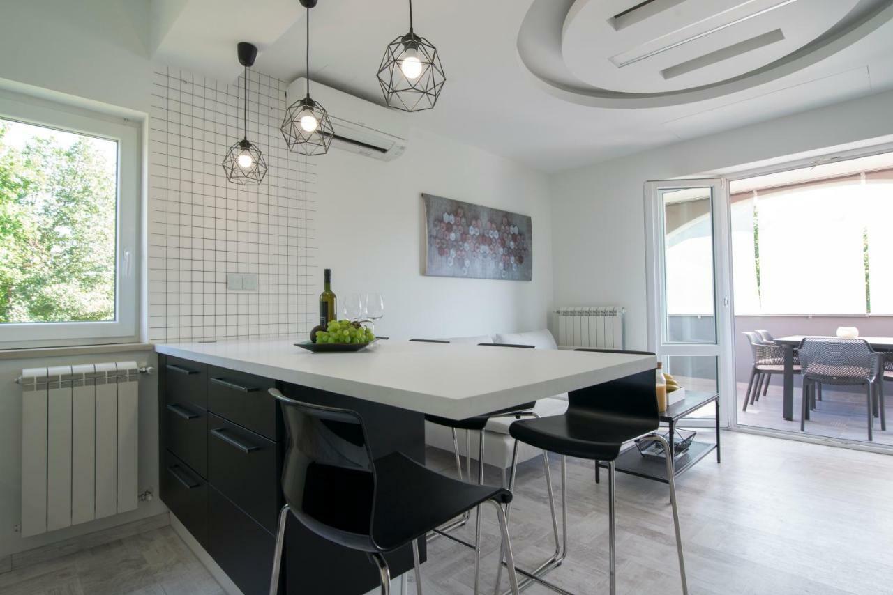 Apartments Eli Labin  Εξωτερικό φωτογραφία
